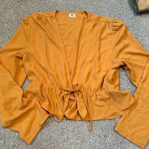 Aritzia Sunday Best Tie Cropped Long Sleeve